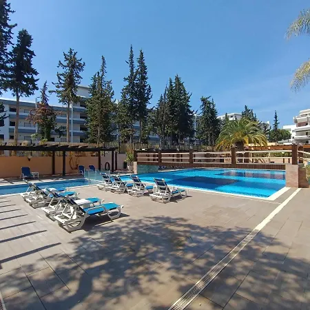 Blue & Yellow Penthouse With Terrace At Balaia Mar אלבופיירה