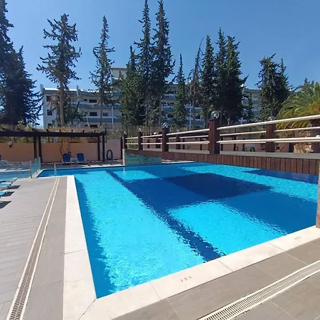 Blue & Yellow Penthouse With Terrace At Balaia Mar Appartement Albufeira