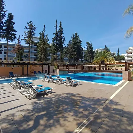 Blue & Yellow Penthouse With Terrace At Balaia Mar Appartement