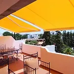 Blue & Yellow Penthouse With Terrace At Balaia Mar Appartement