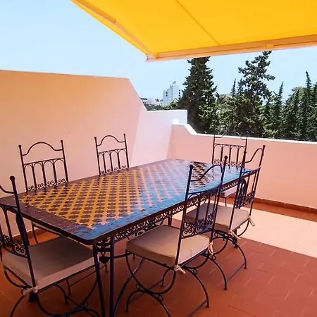 Blue & Yellow Penthouse With Terrace At Balaia Mar Албуфейра
